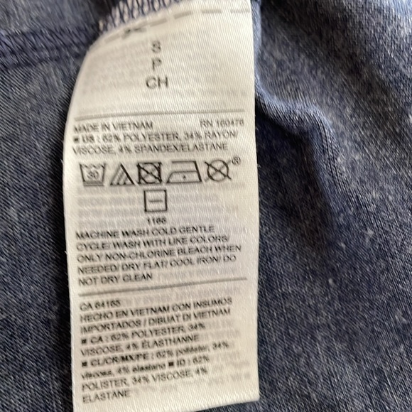 Old Navy T-shirt, dress elastic waist size small polyester blend in blue - Picture 3 of 3